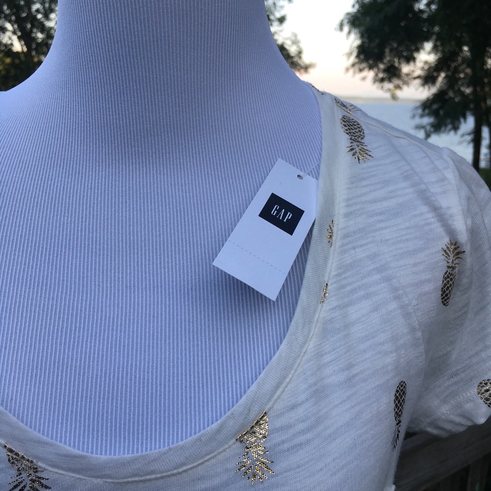 GAP Pineapple Shirt - Picture 5 of 9